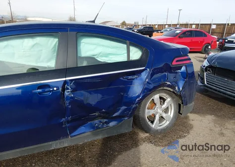 2013 Chevrolet Volt из США, поврежденный, VIN 1G1RB6E49DU120290